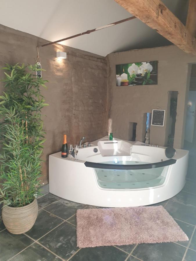 Authentic Wellnesshoeve Hansbeke Extérieur photo